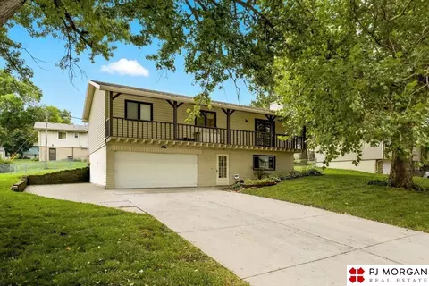 5011 N 107th St, Omaha, NE 68134