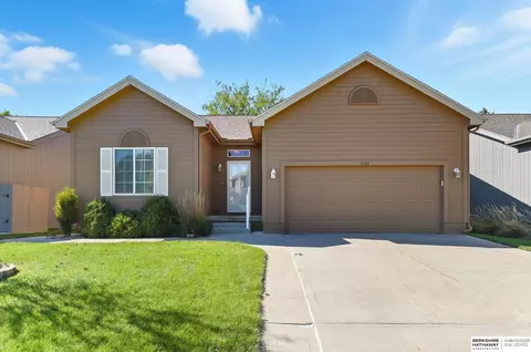 6402 N 142nd Ave, Omaha, NE 68164