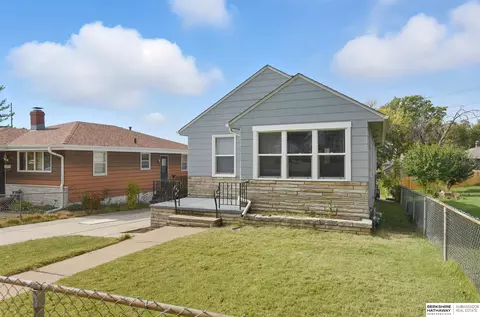 6238 S 37th St, Omaha, NE 68107