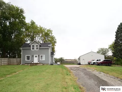 5114 Q St, Omaha, NE 68117