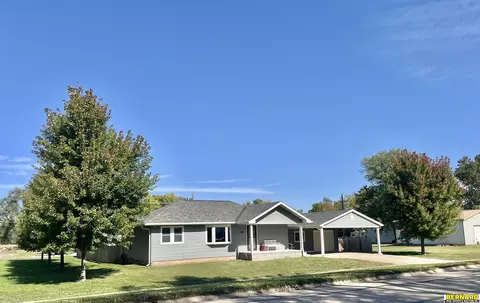 1120 6th St, Auburn, NE 68305
