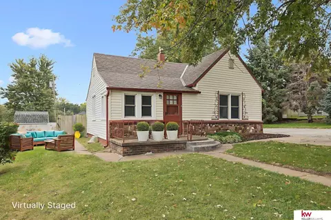2815 Emiline St, Bellevue, NE 68147