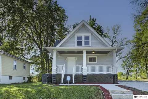 3815 Maple St, Omaha, NE 68111