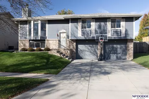 2141 SW 16th St, Lincoln, NE 68522