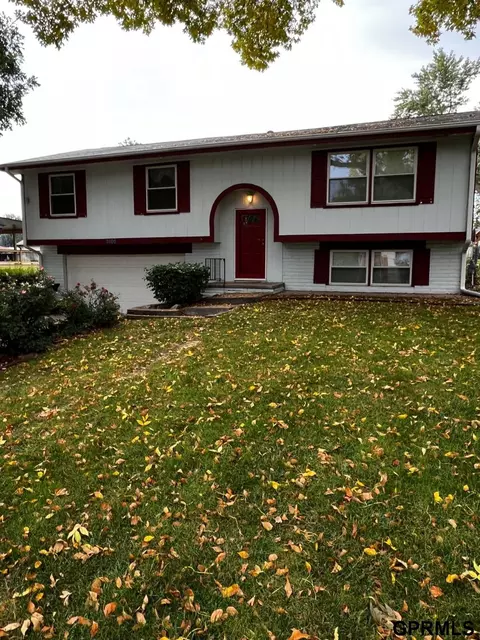 7405 Josephine St S, La Vista, NE 68128