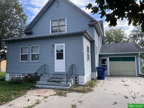 325 Crystal St, Lyons, NE 68038