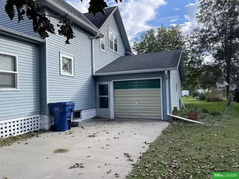 325 Crystal St, Lyons, NE 68038 photo 2