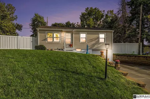 7322 Ira Ct, La Vista, NE 68128