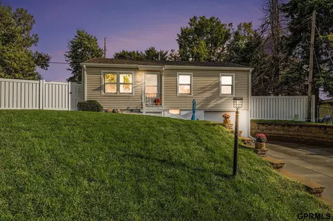 7322 Ira Ct, La Vista, NE 68128
