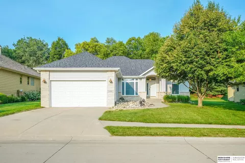 1701 S 189th Ct, Omaha, NE 68130