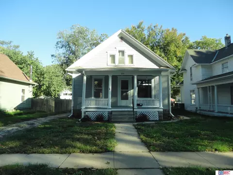 1806 Harwood St, Lincoln, NE 68502