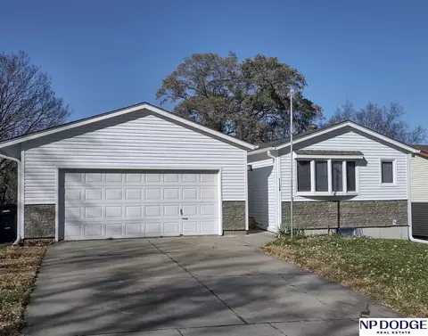 1136 Galloway Ave, Lincoln, NE 68512