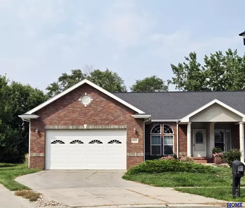 4600 Shirl Ct, Lincoln, NE 68516
