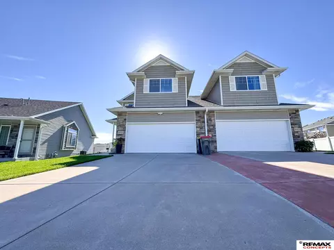 8915 Buckshot Rd, Lincoln, NE 68507
