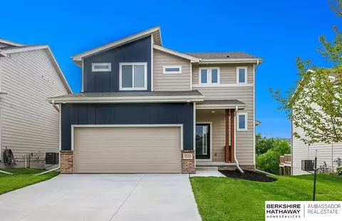 9524 S 181 St, Omaha, NE 68136