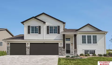 16907 Newport Ave, Omaha, NE 68116