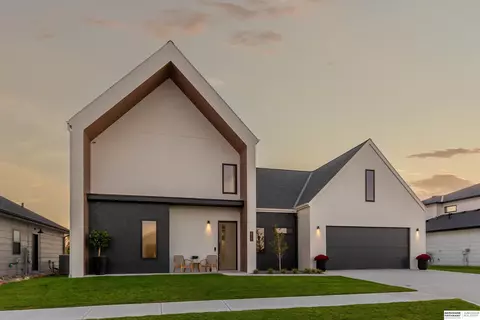 28443 Laurel Cir, Valley, NE 68064