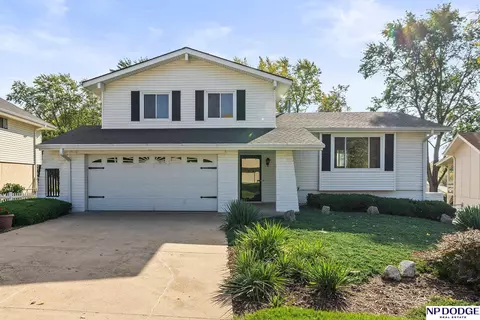 4717 S 102 Cir, Omaha, NE 68127