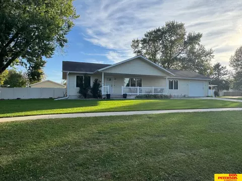 425 Lincoln St, Lyons, NE 68038
