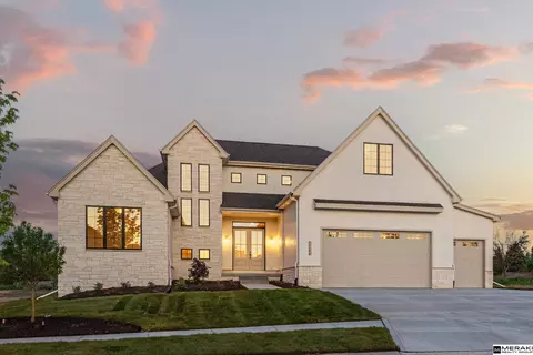 22225 Sanctuary Ridge Dr, Elkhorn, NE 68022