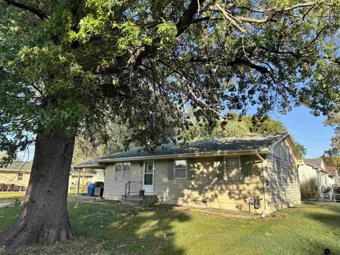 1500 N 52 St, Lincoln, NE 68504