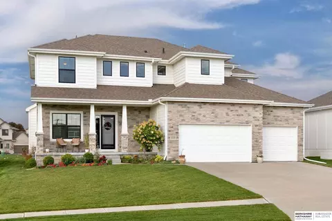 3768 N 192nd Ave, Elkhorn, NE 68022