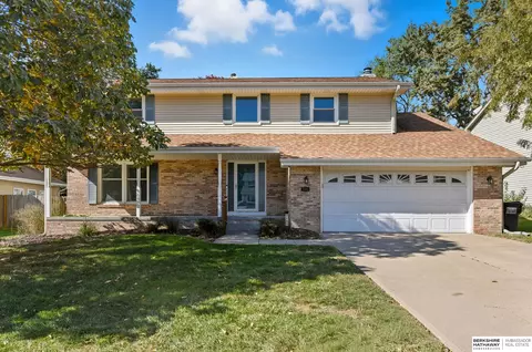 7102 S 140th St, Omaha, NE 68138