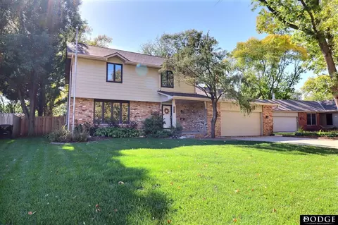 2035 Teakwood Dr, Fremont, NE 68025