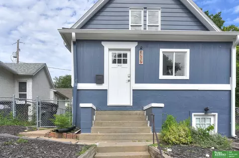 2707 S 10 St, Omaha, NE 68108