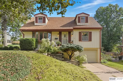 1521 N 94 St, Omaha, NE 68114