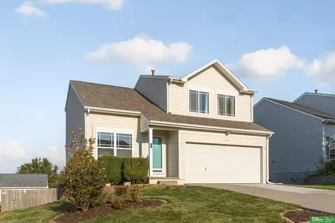 8006 N 153 St, Bennington, NE 68007