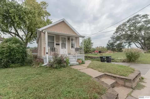2508 S 26th St, Omaha, NE 68105