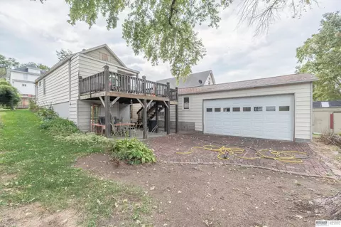 2510 S 26th St, Omaha, NE 68105