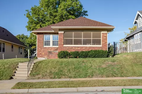 4220 S 12th St, Omaha, NE 68107