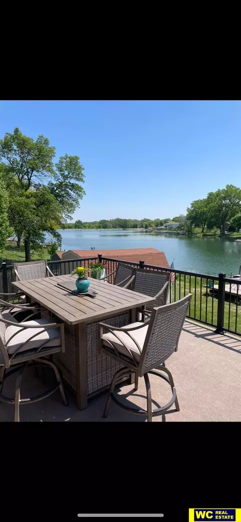 11153 N Lakeshore Dr, Blair, NE 68008