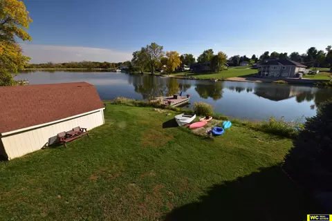 11153 N Lakeshore Dr, Blair, NE 68008