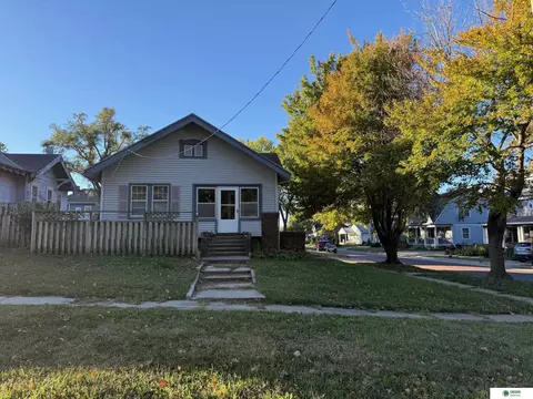 926 N East Ave, York, NE 68467