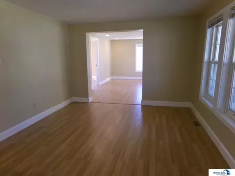 Living - 559 W Mary St, Beatrice, NE 68310 photo 2 of 9