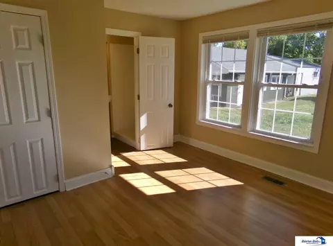 Bedroom - 559 W Mary St, Beatrice, NE 68310 photo 3 of 6