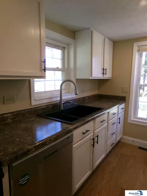 Kitchen - 559 W Mary St, Beatrice, NE 68310 photo 10 of 12