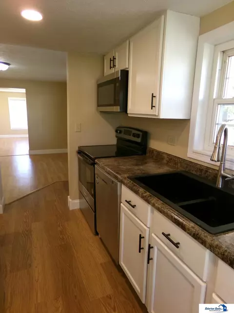 Kitchen - 559 W Mary St, Beatrice, NE 68310 photo 6 of 12
