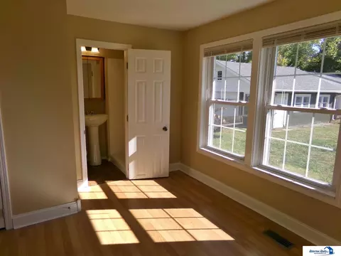 Bedroom - 559 W Mary St, Beatrice, NE 68310 photo 4 of 6