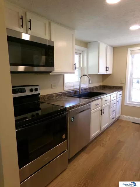 Kitchen - 559 W Mary St, Beatrice, NE 68310 photo 4 of 12