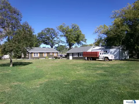 Exterior - 559 W Mary St, Beatrice, NE 68310 photo 1 of 6