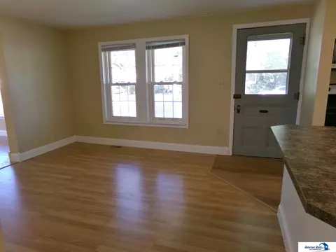 Living - 559 W Mary St, Beatrice, NE 68310 photo 8 of 9