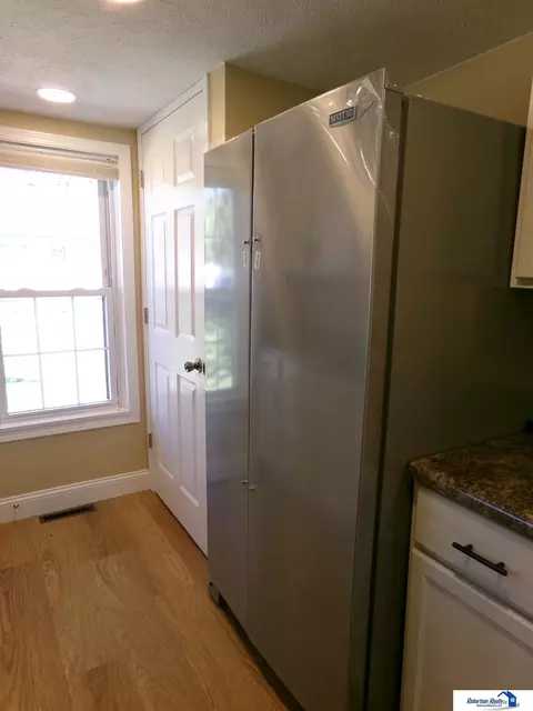 Kitchen - 559 W Mary St, Beatrice, NE 68310 photo 5 of 12