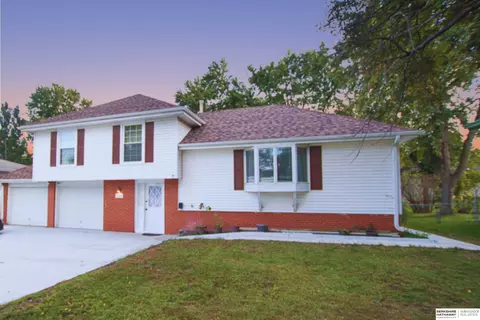 11009 Jackson St, Omaha, NE 68154