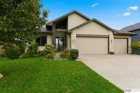 6535 N 157 St, Omaha, NE 68116