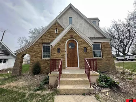 Exterior - 223 S 2nd St, Howells, NE 68641 photo 2 of 5