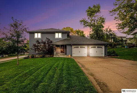 11518 Meredith Cir, Omaha, NE 68164